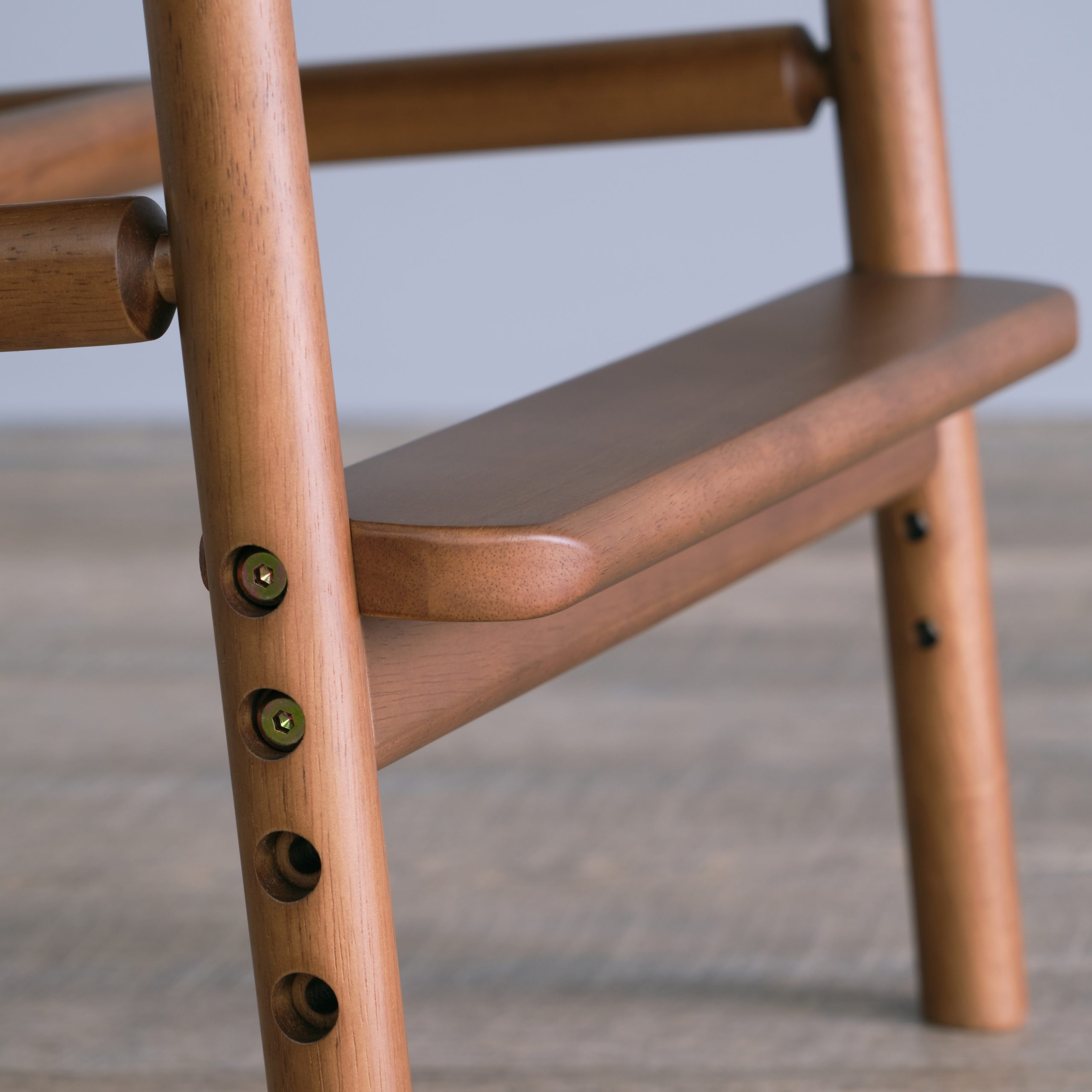 8743824_akita_chair_mbr_6 8743824_akita_chair_mbr_6